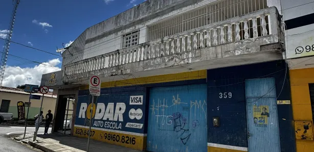 Loja / Salão / Ponto Comercial com 3 Quartos para venda ou aluguel, 185m² no Santa Cruz, Campina Grande
