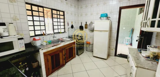 Fazenda / Sítio / Chácara com 3 Quartos à venda, 420m² no Registro, Taubaté