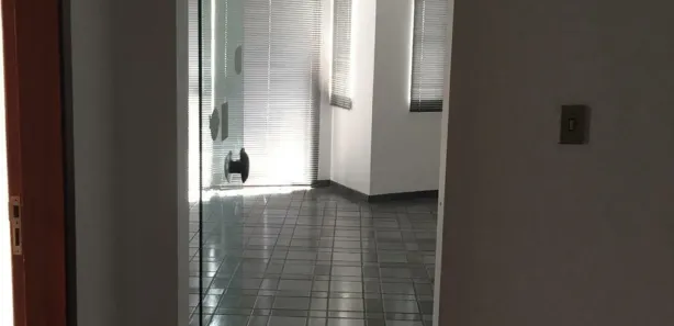 Conjunto Comercial / Sala com 1 Quarto à venda, 239m² no Interlagos, São Paulo