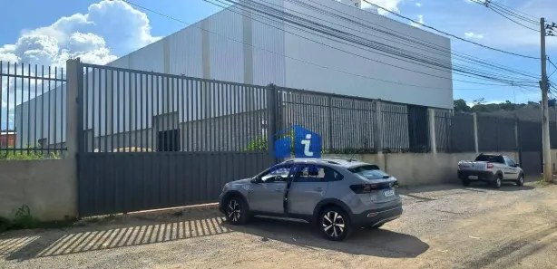 Galpão / Depósito / Armazém para alugar, 1400m² no São Damião, Vespasiano