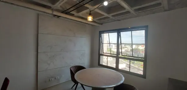 Conjunto Comercial / Sala para alugar, 33m² no Cristo Rei, Curitiba