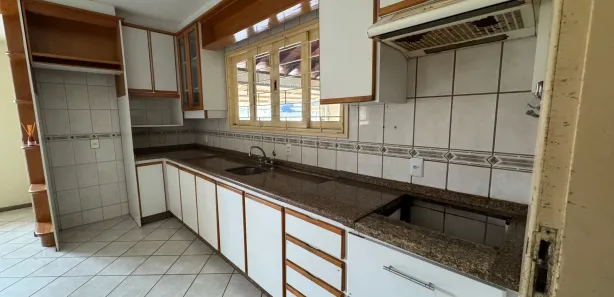 Casa com 3 Quartos para alugar, 100m² no Centro, Tijucas