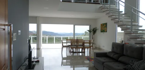 Sobrado com 4 Quartos à venda, 260m² no Taipas De Pedras (Mailasqui), São Roque
