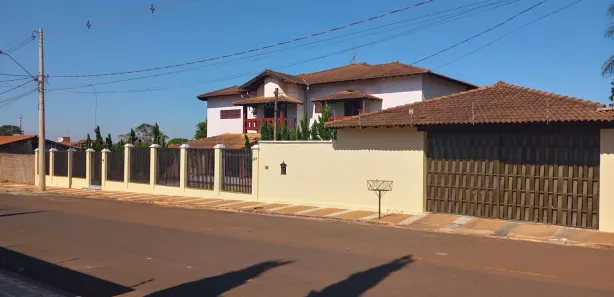 Casa com 5 Quartos à venda, 430m² no , Colina