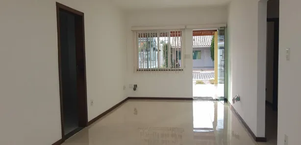 Casa com 3 Quartos para alugar, 70m² no SIM, Feira de Santana