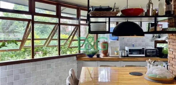 Casa com 6 Quartos para venda ou aluguel, 624m² no Nova Fazendinha, Carapicuíba