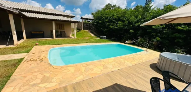 Fazenda / Sítio / Chácara com 3 Quartos à venda, 1300m² no , Mairinque