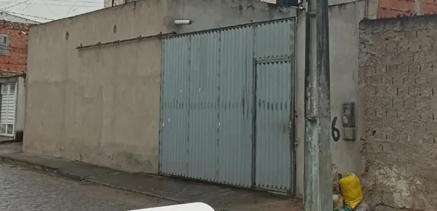 Galpão / Depósito / Armazém para alugar, 10m² no Tomba, Feira de Santana