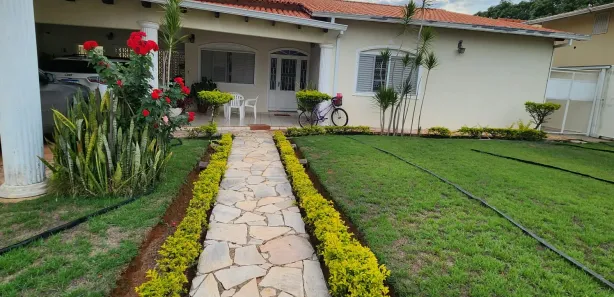 Casa de Condomínio com 3 Quartos à venda, 510m² no Região dos Lagos, Brasília