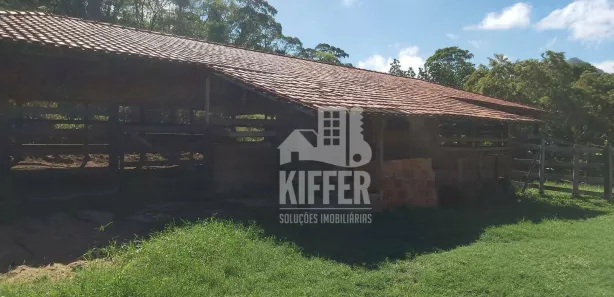 Fazenda / Sítio / Chácara com 5 Quartos à venda, 1220m² no , Rio Bonito
