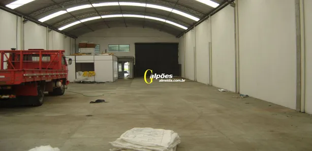 Galpão / Depósito / Armazém para alugar, 450m² no Presidente Altino, Osasco