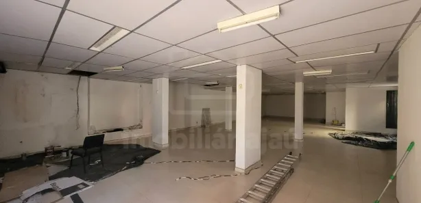 Loja / Salão / Ponto Comercial para venda ou aluguel, 180m² no Chácara Braz Miraglia, Jaú