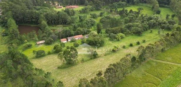 Fazenda / Sítio / Chácara com 4 Quartos à venda, 600m² no Sebandilha, Mairinque