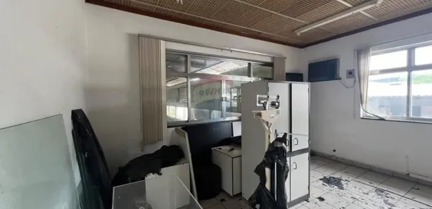 Galpão / Depósito / Armazém à venda, 3084m² no Taquara, Rio de Janeiro