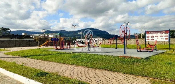 Terreno / Lote / Condomínio à venda, 597m² no São José, Santa Maria