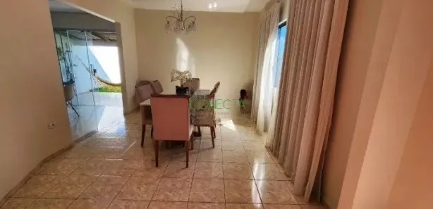 Casa com 2 Quartos à venda, 201m² no Vera Cruz, Londrina