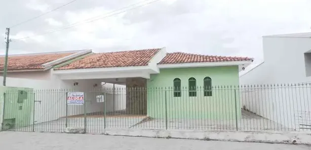 Casa com 3 Quartos para alugar, 252m² no Jardim Everest, Presidente Prudente