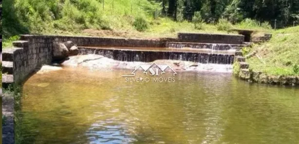 Fazenda / Sítio / Chácara com 3 Quartos à venda, 247m² no Mantiquira, Duque de Caxias