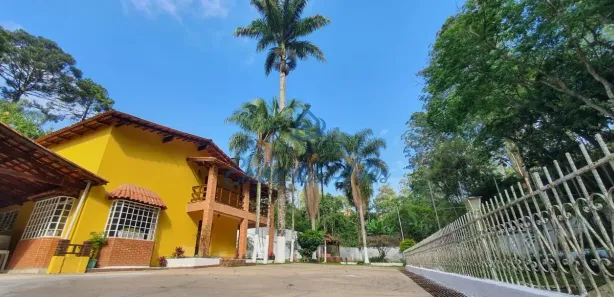 Fazenda / Sítio / Chácara com 3 Quartos à venda, 406m² no Parque Industrial do Pinheirinho, Embu das Artes
