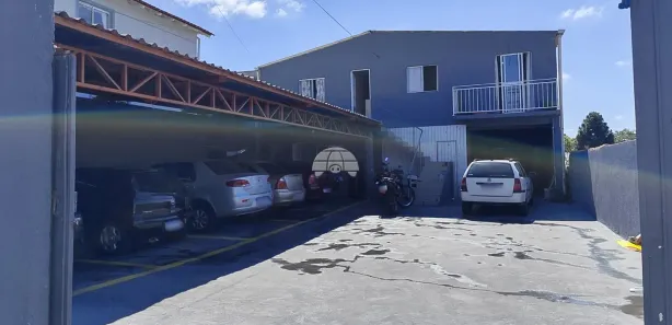 Galpão / Depósito / Armazém à venda, 250m² no Vila Dona Fina, Campo Largo
