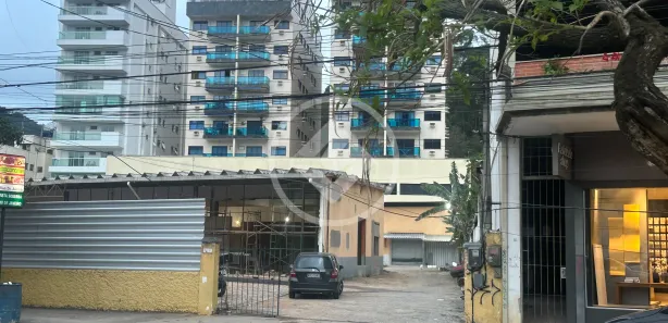 Galpão / Depósito / Armazém para alugar, 180m² no Várzea, Teresópolis