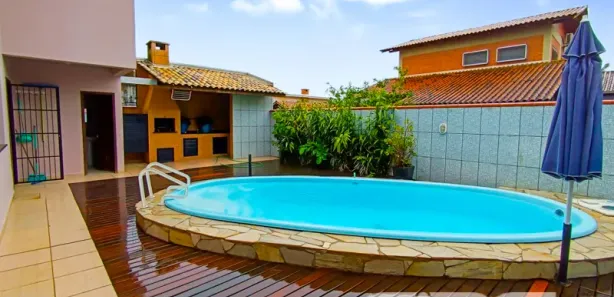 Sobrado com 7 Quartos à venda, 313m² no Do Ubatuba, São Francisco do Sul