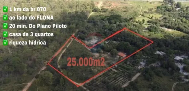 Fazenda / Sítio / Chácara com 3 Quartos à venda, 300m² no Taguatinga Centro, Brasília