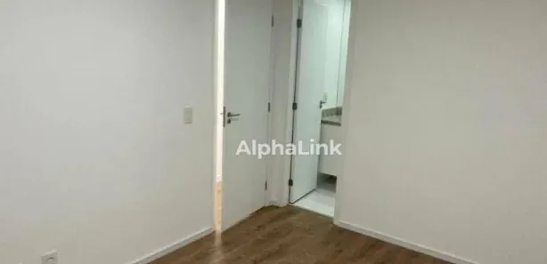 Apartamento com 3 Quartos para alugar, 76m² no Jardim Tupanci, Barueri