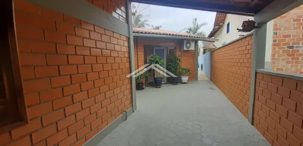 Sobrado com 4 Quartos à venda, 214m² no Continental, Itapoá