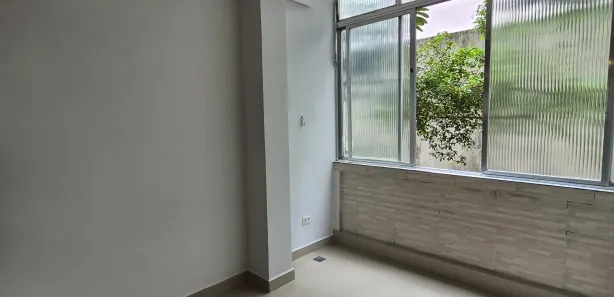 Kitnet com 1 Quarto à venda, 40m² no Boqueirão, Santos