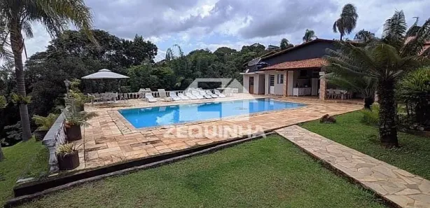 Fazenda / Sítio / Chácara com 4 Quartos à venda, 350m² no Centro, Mairinque