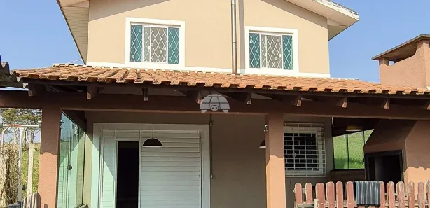 Fazenda / Sítio / Chácara com 3 Quartos à venda, 200m² no Cachoeira, São José dos Pinhais