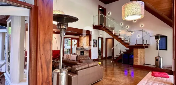 Casa de Condomínio com 5 Quartos para venda ou aluguel, 400m² no Colinas Capivari, Campos do Jordão