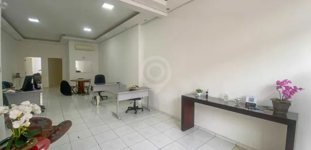Prédio Inteiro à venda, 274m² no Centro, Itatiba