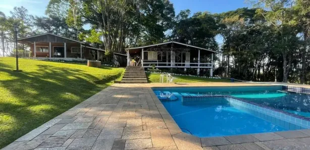 Fazenda / Sítio / Chácara com 4 Quartos para alugar, 20000m² no Centro Cívico, Mogi das Cruzes