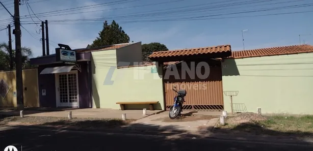 Casa com 4 Quartos à venda, 300m² no , 