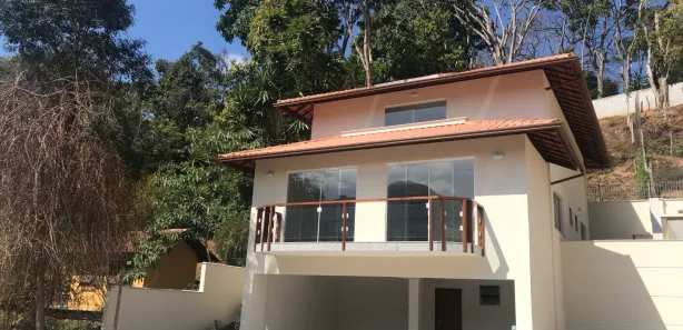 Casa de Condomínio com 3 Quartos para alugar, 200m² no Cônego, Nova Friburgo