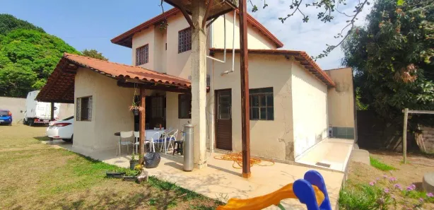 Casa de Condomínio com 5 Quartos à venda, 260m² no Região dos Lagos, Brasília