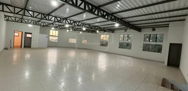 Loja / Salão / Ponto Comercial para alugar, 250m² no Chácara Braz Miraglia, Jaú