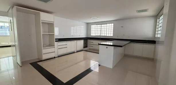 Casa com 5 Quartos à venda, 250m² no Residencial Santos Dumont, Brasília