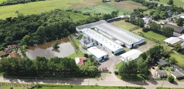 Galpão / Depósito / Armazém para venda ou aluguel, 10010m² no Praia Grande, Praia Grande