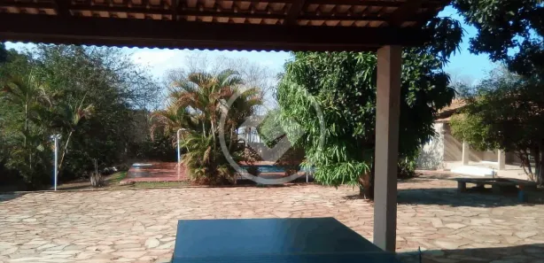 Casa com 3 Quartos para alugar, 2000m² no , Hidrolândia