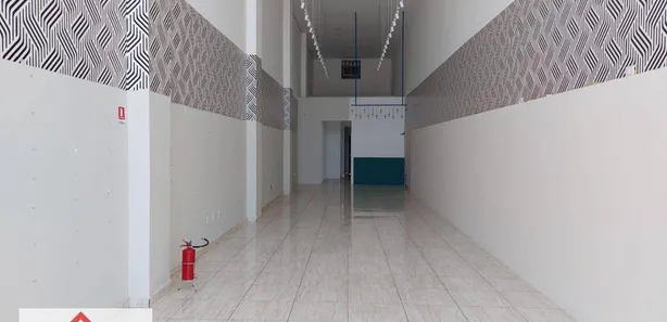 Loja / Salão / Ponto Comercial à venda, 105m² no Centro, Atibaia