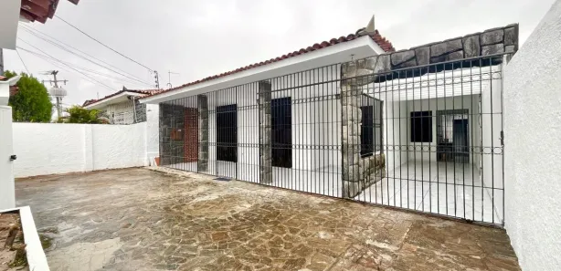 Casa com 5 Quartos para alugar, 308m² no Estados, João Pessoa