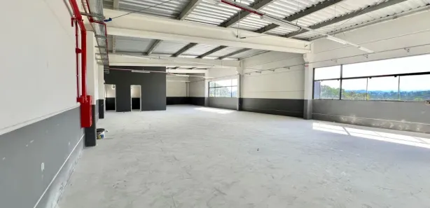 Galpão / Depósito / Armazém para alugar, 210m² no Do Salto, Blumenau