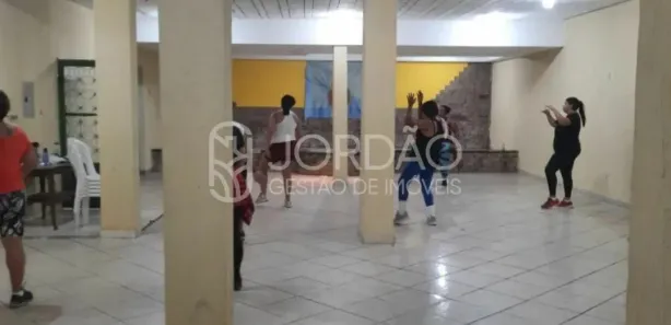 Loja / Salão / Ponto Comercial à venda, 180m² no Coelho, São Gonçalo