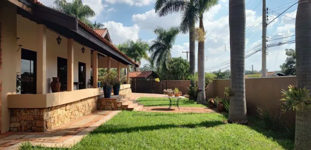 Fazenda / Sítio / Chácara com 5 Quartos para venda ou aluguel, 350m² no Fazenda Santa Lúcia, Americana