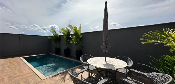Sobrado com 4 Quartos à venda, 210m² no Jardins Capri, Senador Canedo