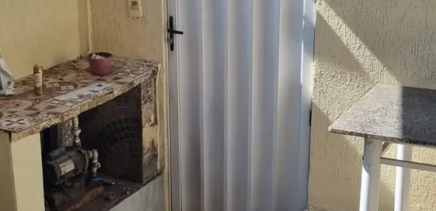 Casa de Condomínio com 2 Quartos à venda, 56m² no Jardim Gramacho, Duque de Caxias