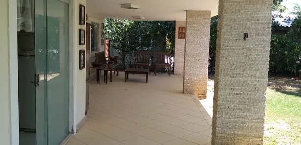 Casa de Condomínio com 5 Quartos para venda ou aluguel, 380m² no Busca Vida (Abrantes), Camaçari